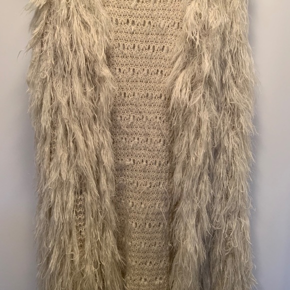Shag Fur Vest - Picture 5 of 5
